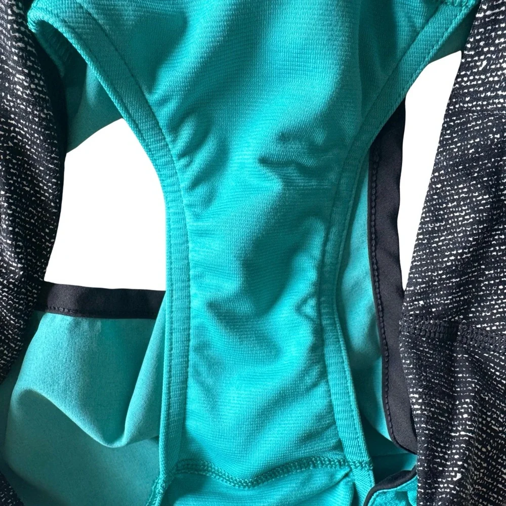 Lululemon Speed Short Turquoise Four-Way Stretch Short Size 10 - Picture 4 of 8